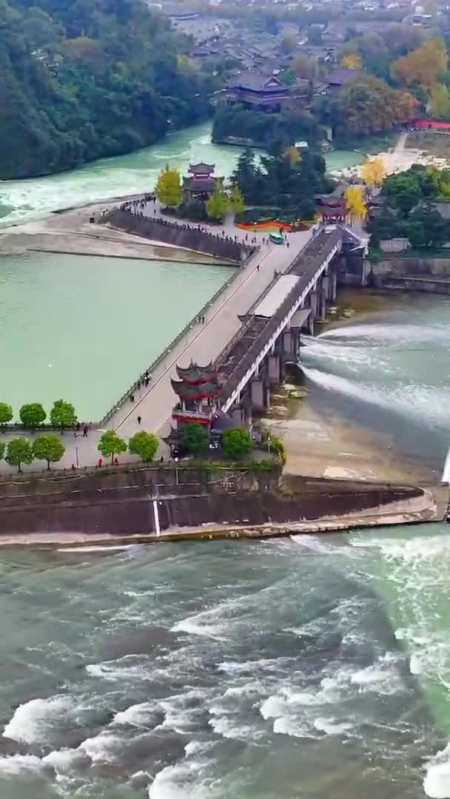 都江堰,世界上仅存的无坝引水自流灌溉的古代生态水利工程!