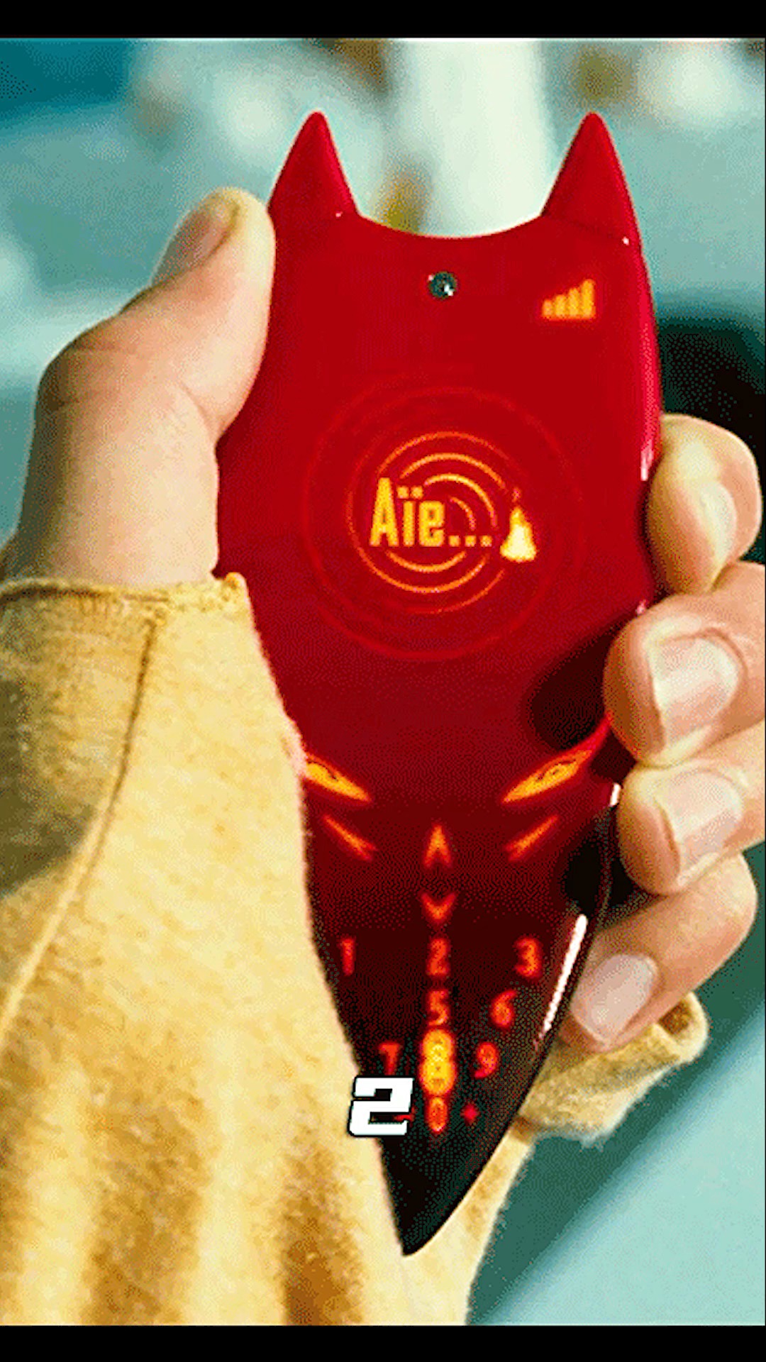 电影解说#神奇手机:这是一台神奇手机,能操控人的思维行动