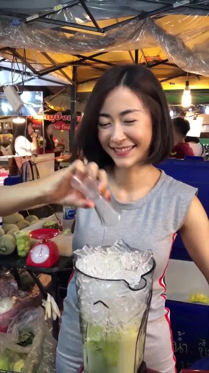 传闻中的泰国水果西施,真容比传闻更加惊艳!网友:羡慕她的老公