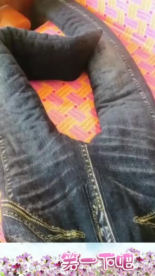 搞笑段子#东北奶奶真宠孙子,看到棉裤的一刻,泪都掉下来了