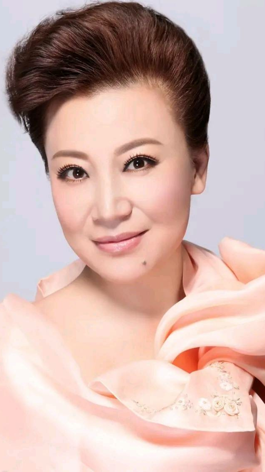 与名主持王为念离婚后,"小香玉"的情感状况怎样?