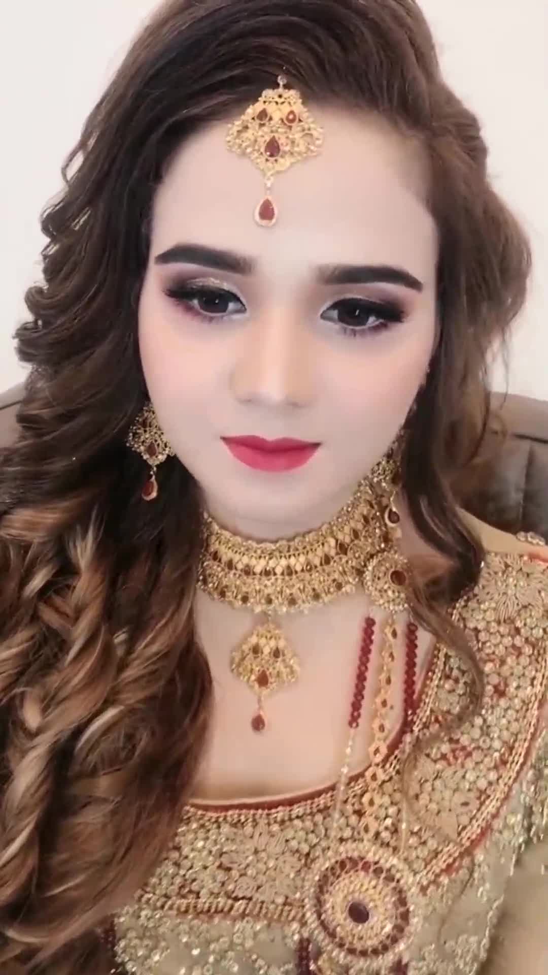 巴基斯坦的美丽新娘,睁开眼的时候真的好美!