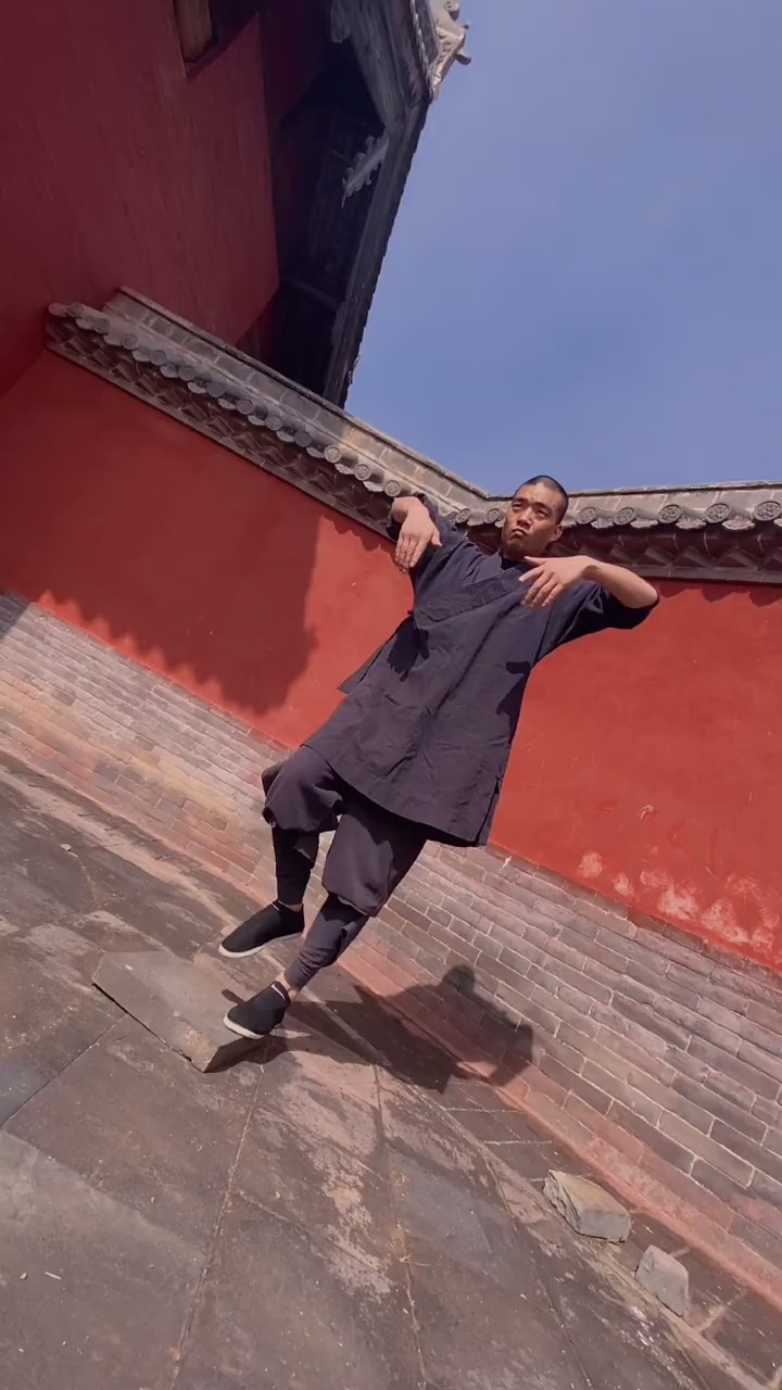 少林武僧#事在人为,休言万般都是命;境由心造,退后一步自然宽
