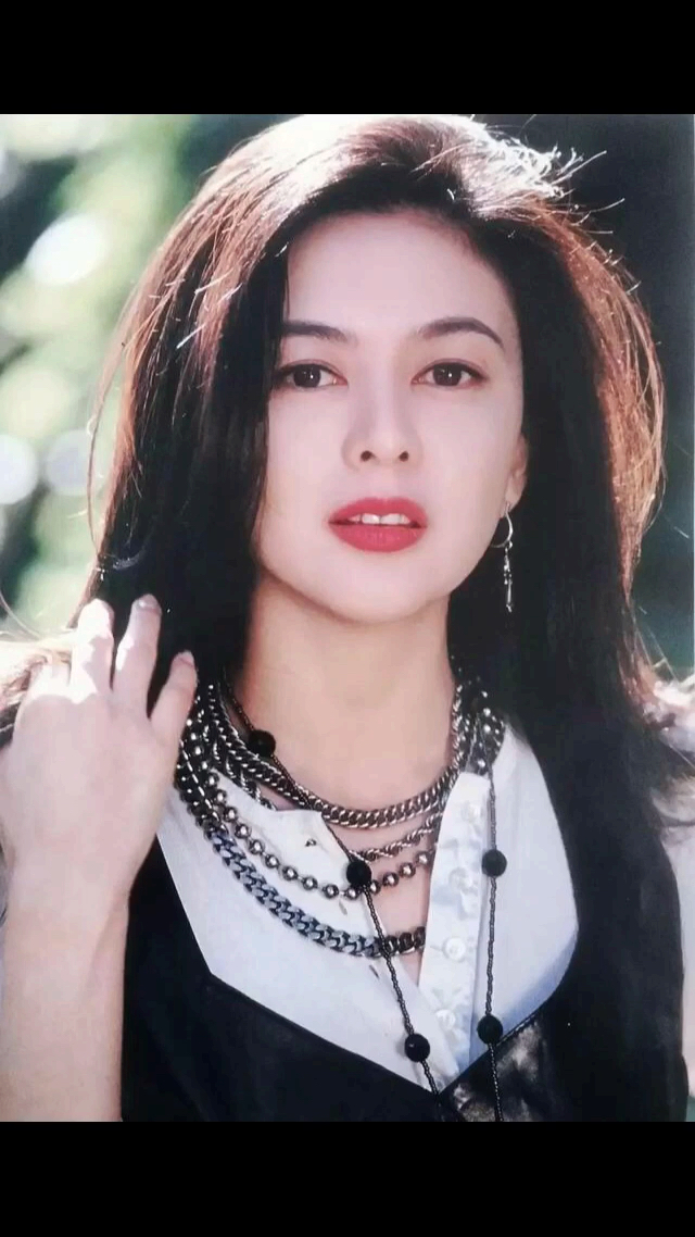 立冬#关之琳真的有那么美?看过20岁的珍贵靓照,我信了