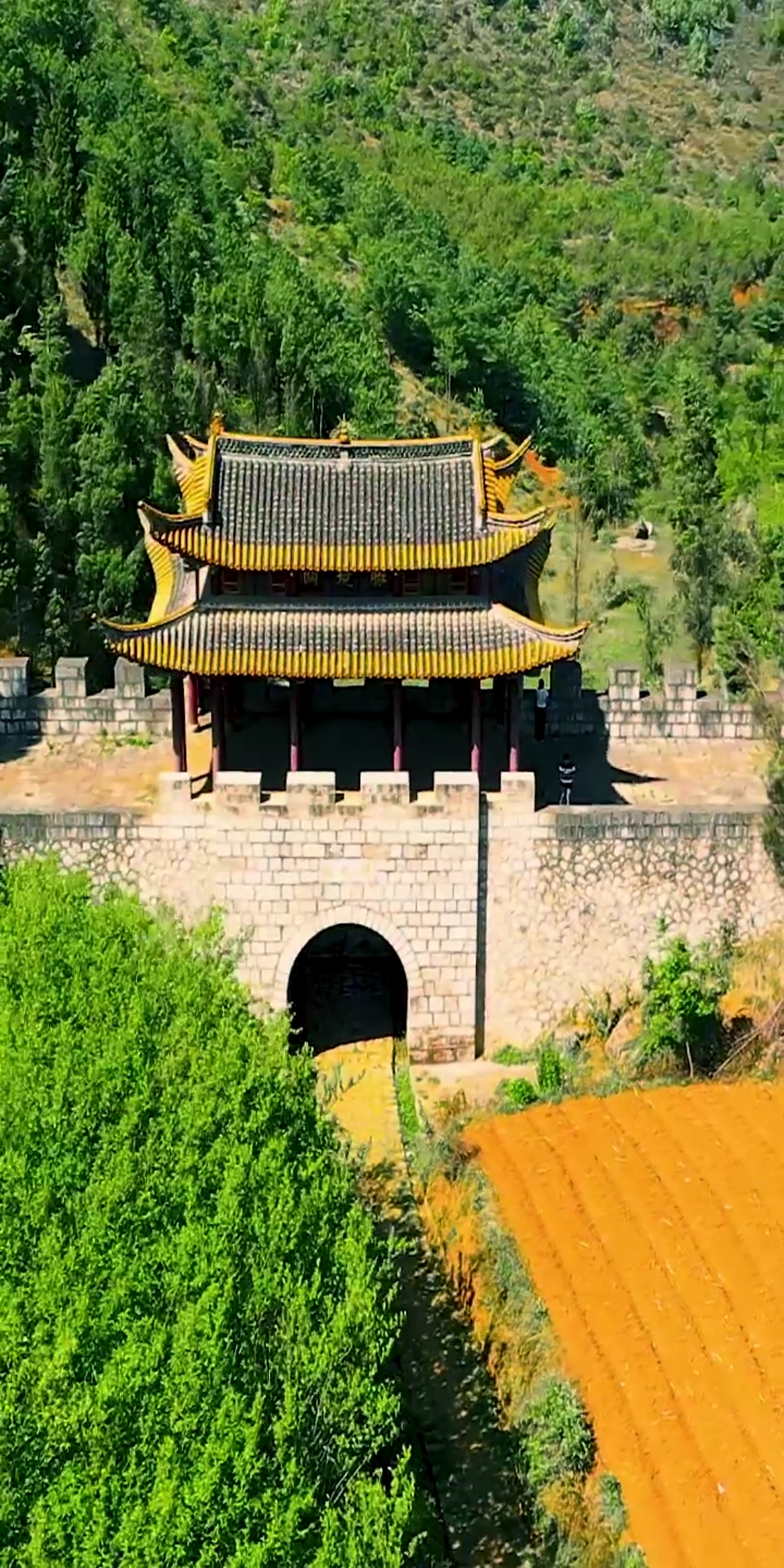 贵州进云南第一关--胜境关,长征时期红二六军团就是由此进入云南富 