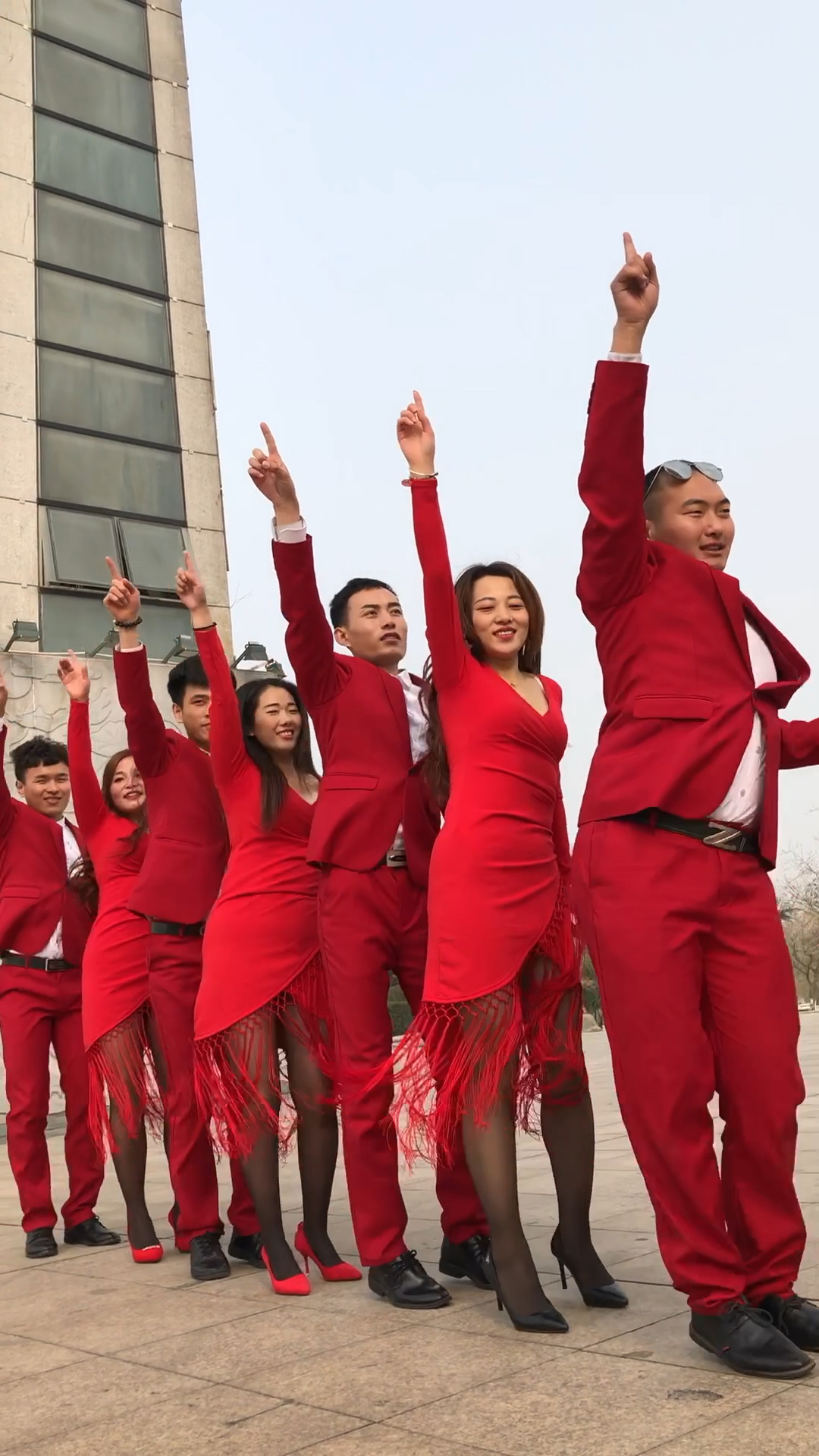 这个伴郎伴娘团太有才了!