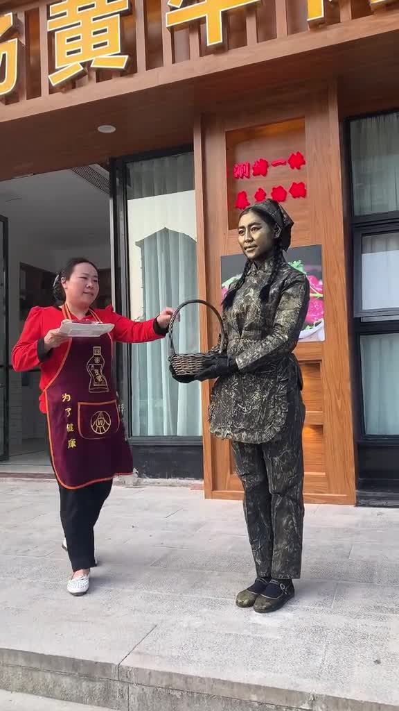 我要上热门#女铜人为何最后笑得如此灿烂,猜猜什么原因?