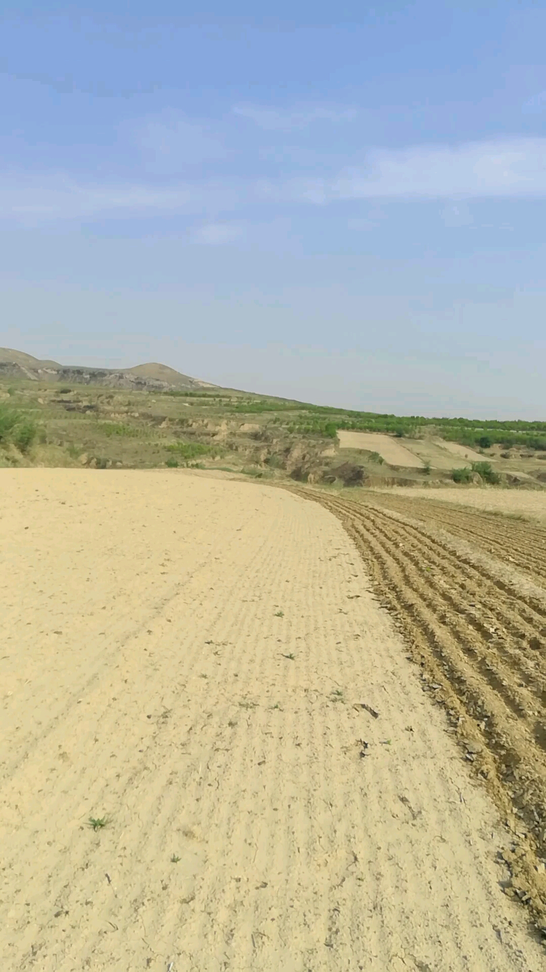 广阔的土地,养活了一辈又一辈人