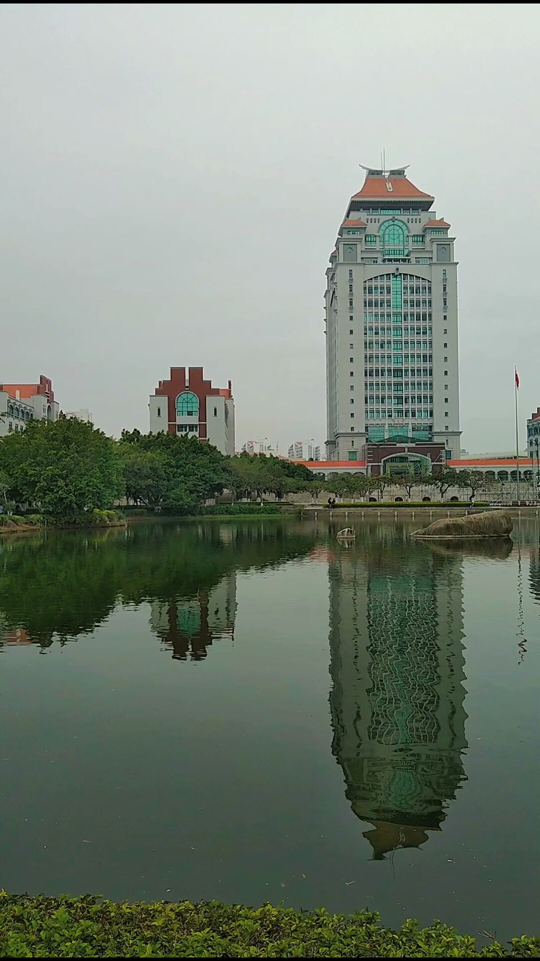 最美的风景#厦门大学真的太美了,这里被称为全国最美大学之一,是多少