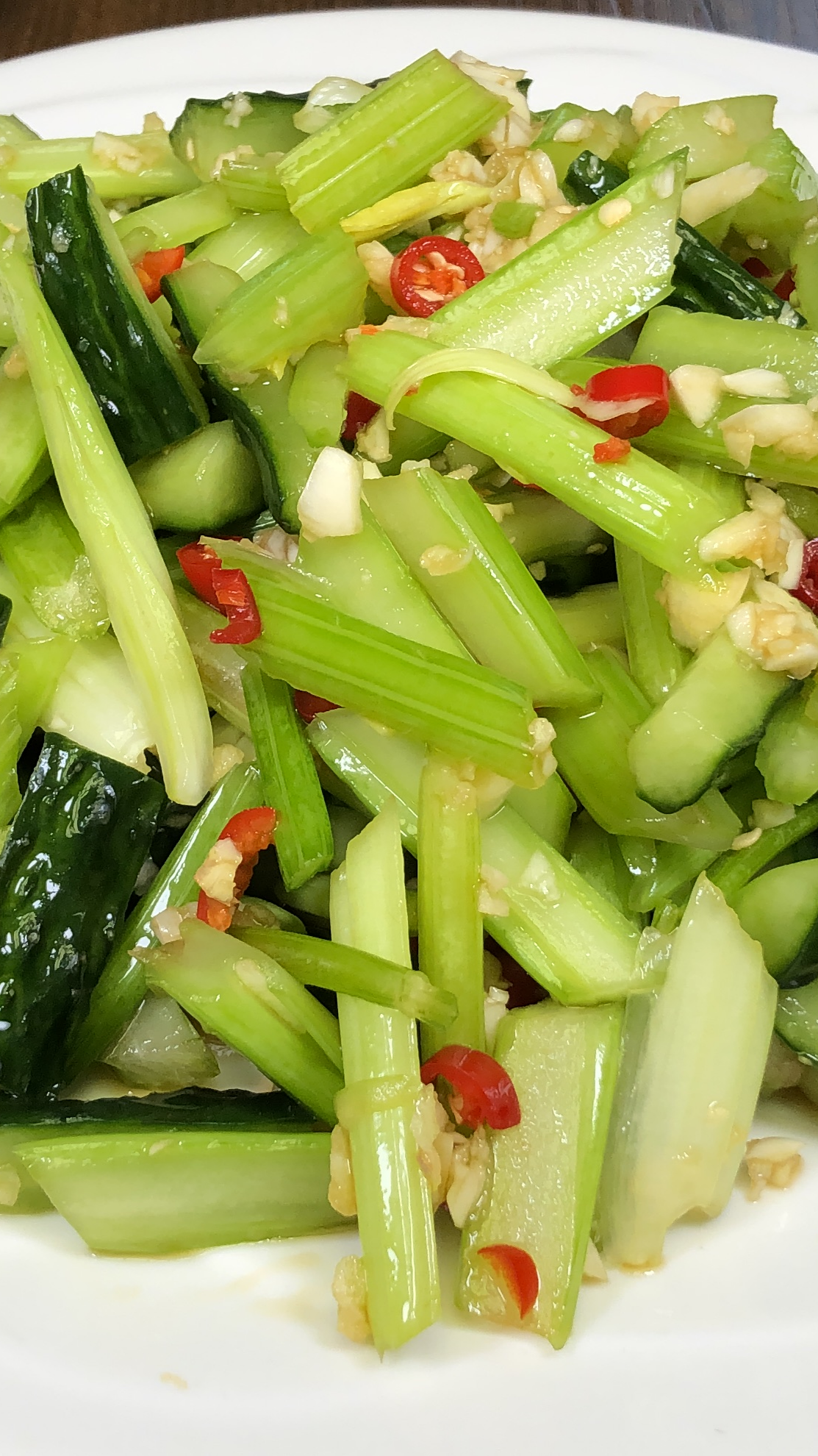 美食#芹菜咸菜这样做,清脆爽口,开胃下饭,营养健康,太好吃了