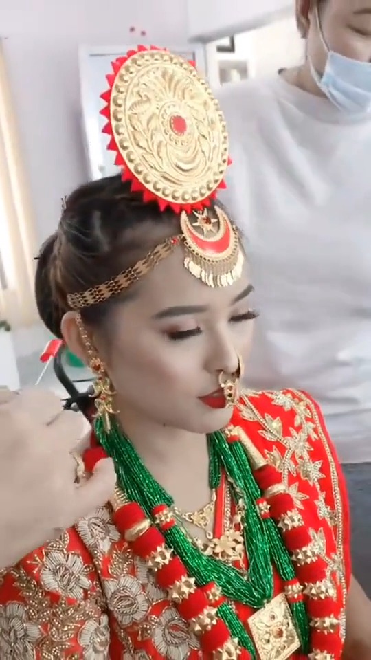 印度特色#印度高山族女孩,她们鼻钉有自己的民族特色,好看