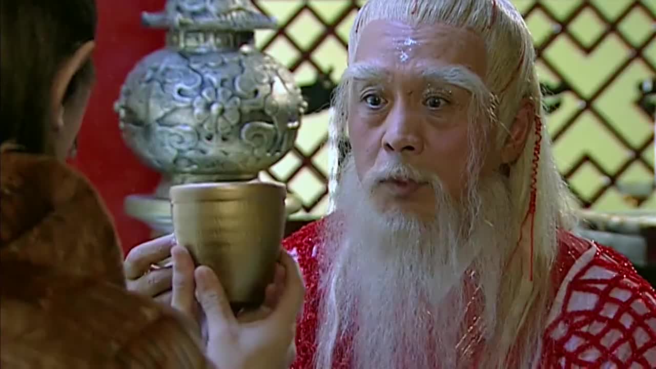 欢天喜地七仙女:月老请扫把星喝酒,拿起又放下三次,这酒不对胃
