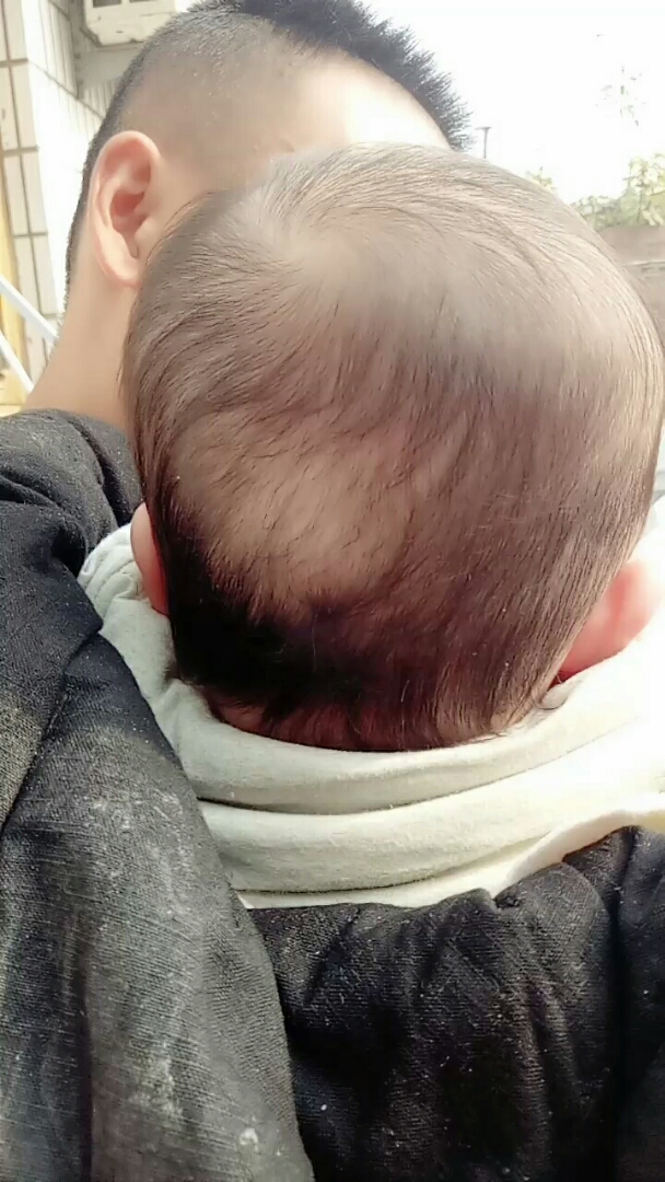 我们这都睡扁头,我儿的扁不扁