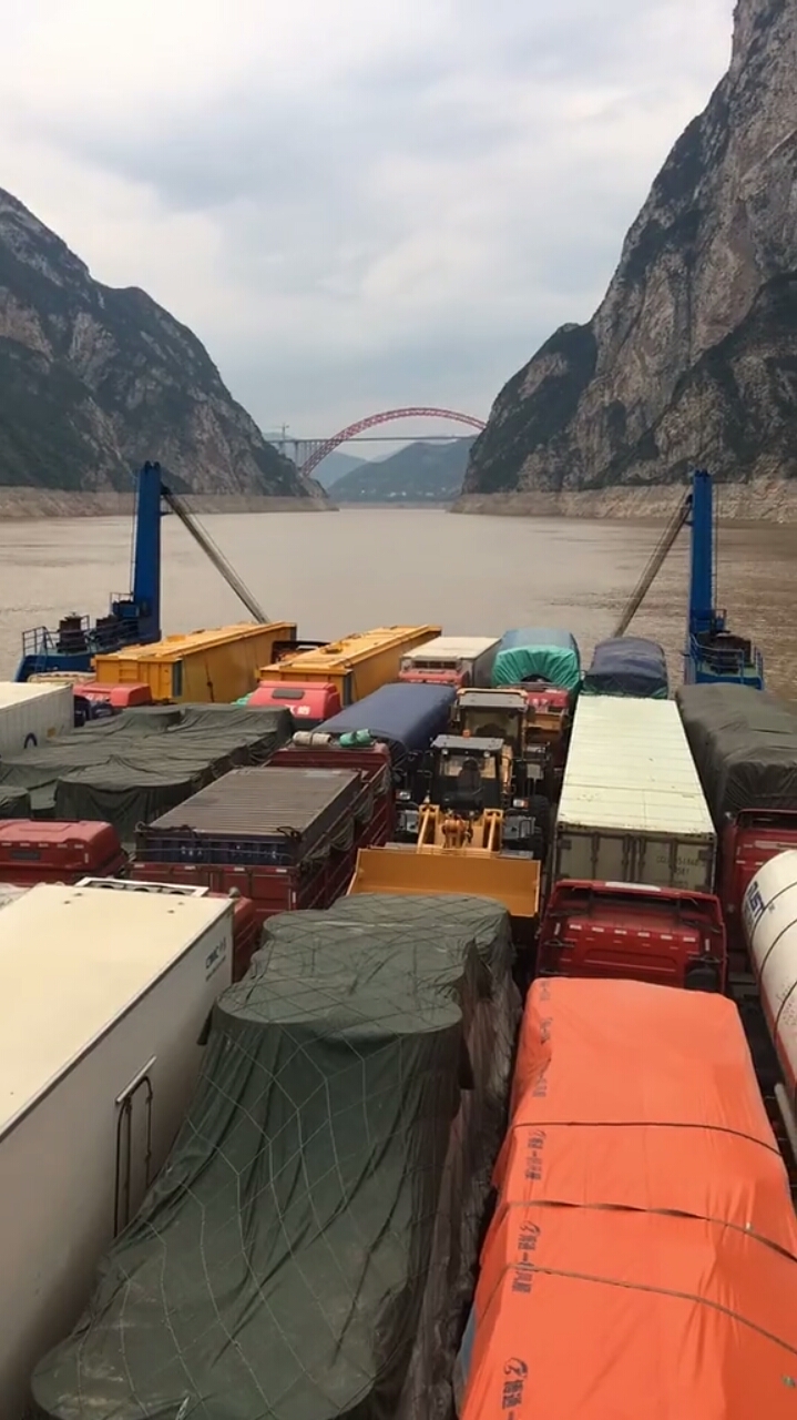 宜昌至重庆滚装船,要坐48小时,长江漫游!