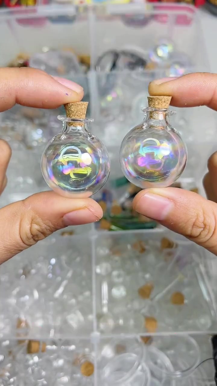 可可爱爱的粘土卡通流沙水壶一起来做呀