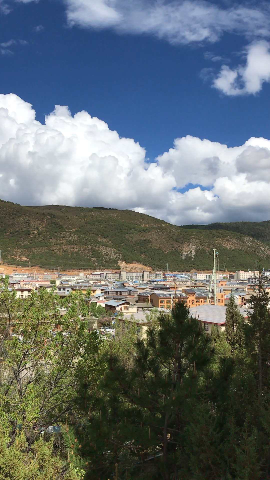 香格里拉全景