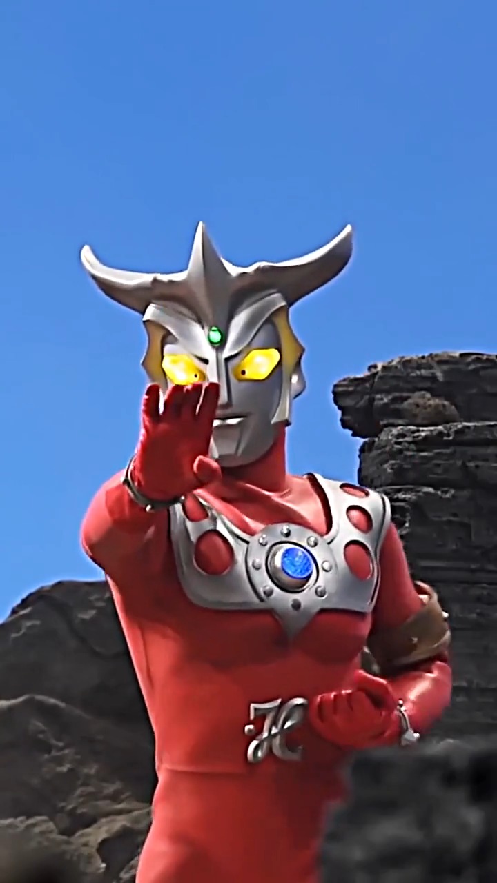 奥特曼#永不放弃的真红狮子王,雷欧!-全民小视频