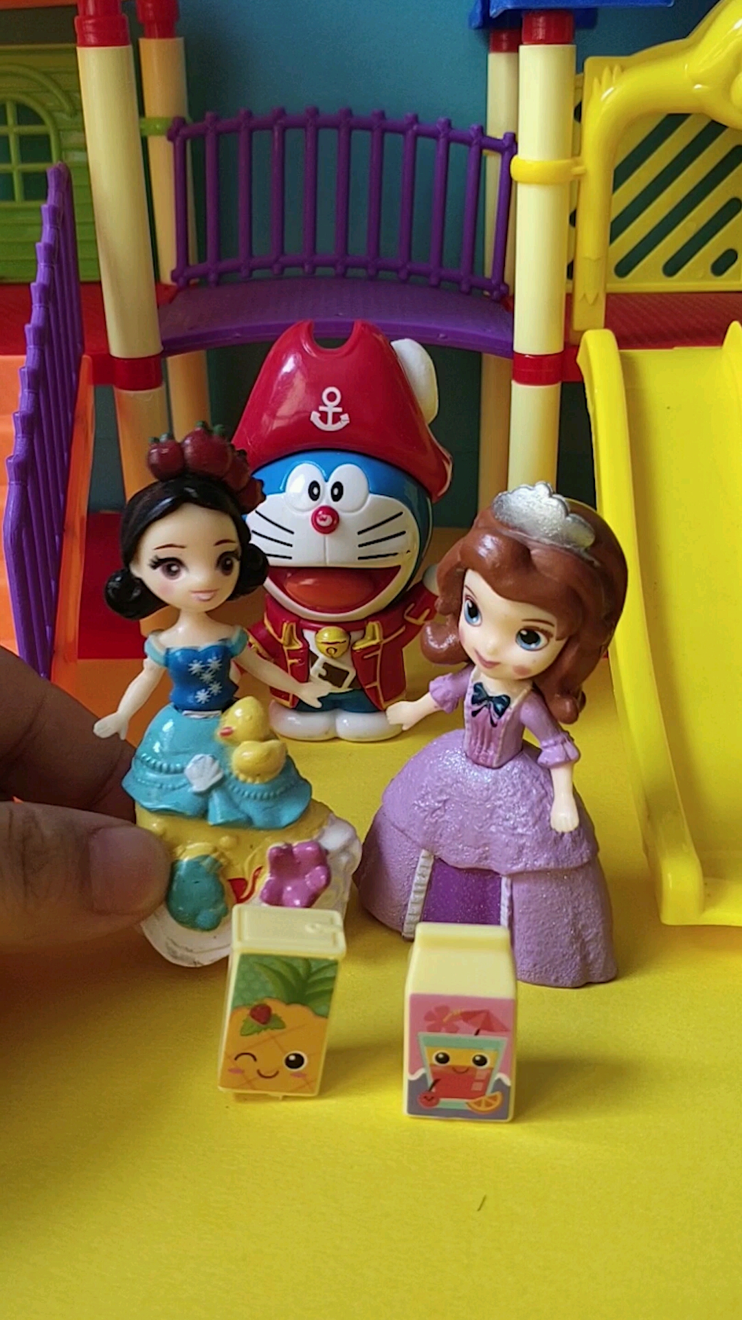 白雪公主#白雪公主吃雪糕