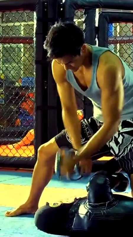 众所周知彭于晏,是一个形容词,行走的荷尔蒙,肌肉男