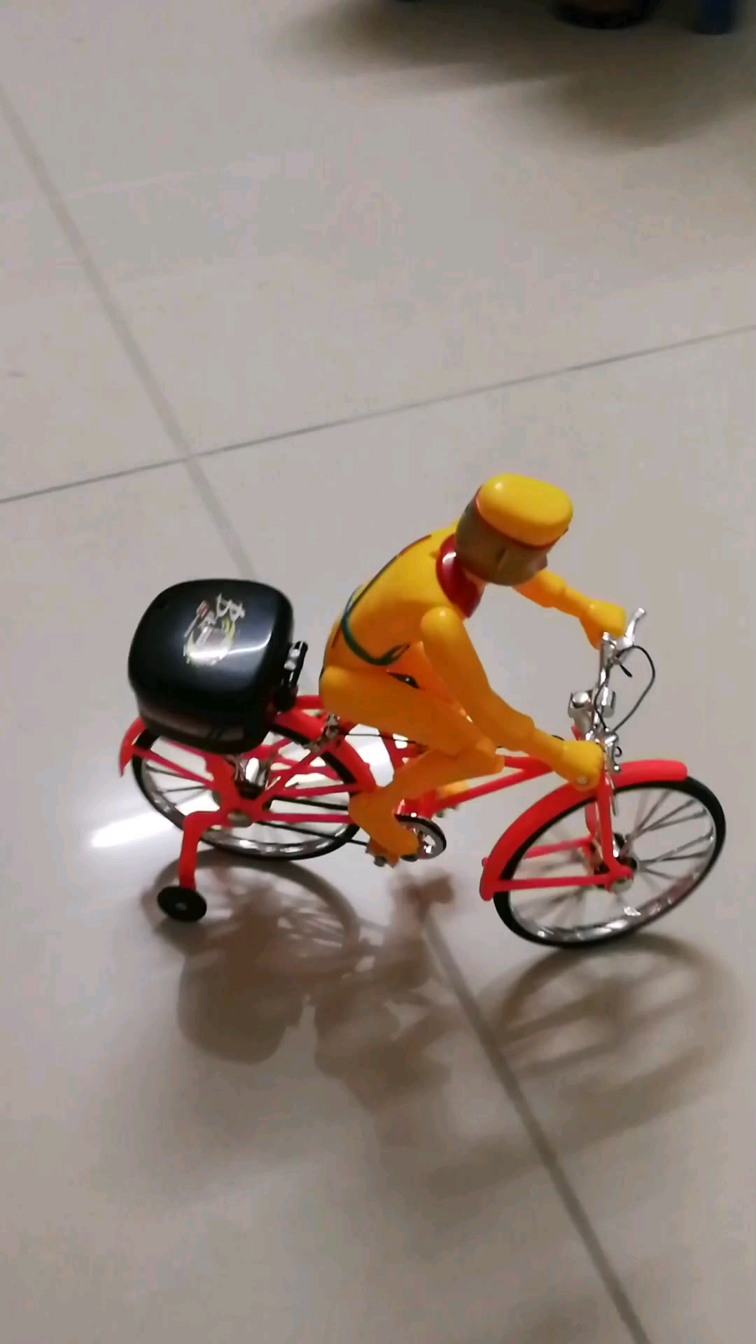 孙悟空骑单车,太可爱的玩具