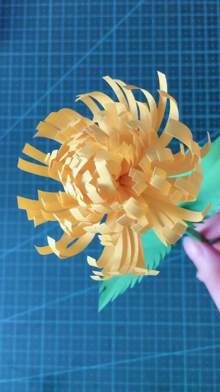 彩纸做的菊花好漂亮