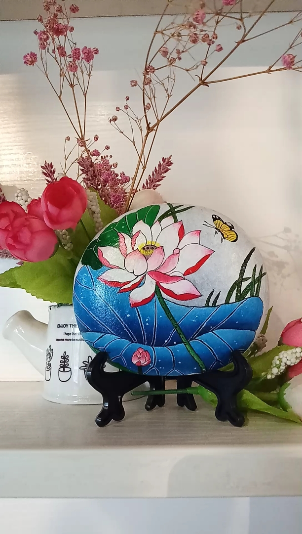 优秀如我#出淤泥而不染,濯清涟而不妖,石头画荷花