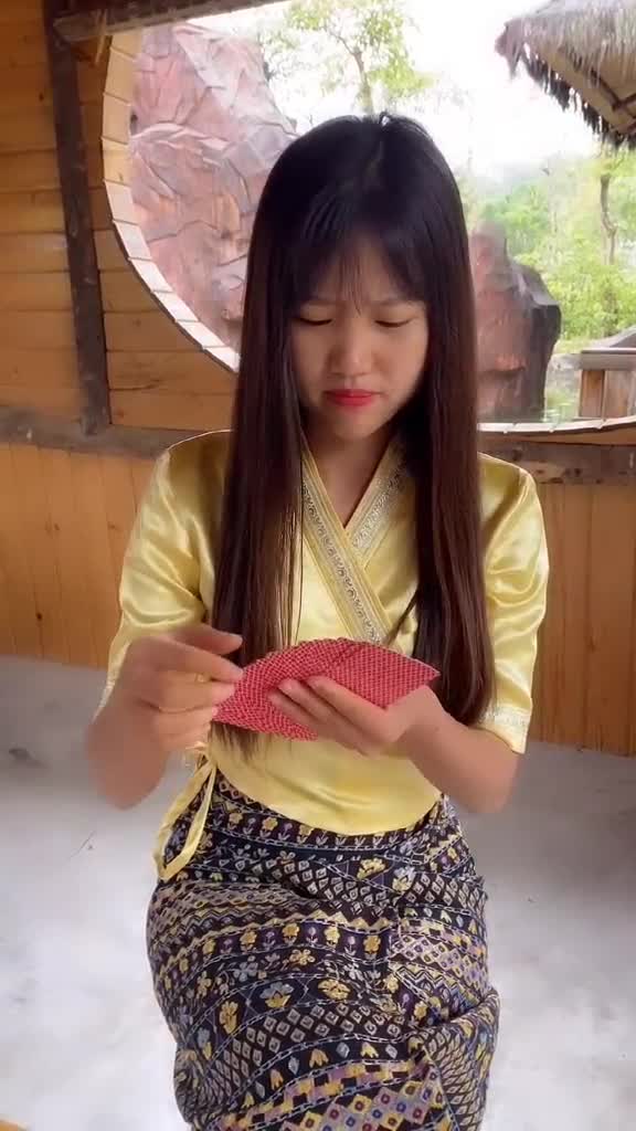 缅甸美女斗地主你们喜欢哪位