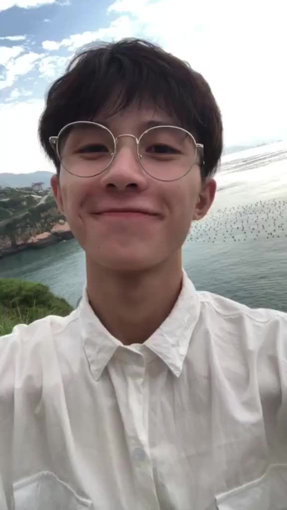 原相机敷衍男上线冒泡