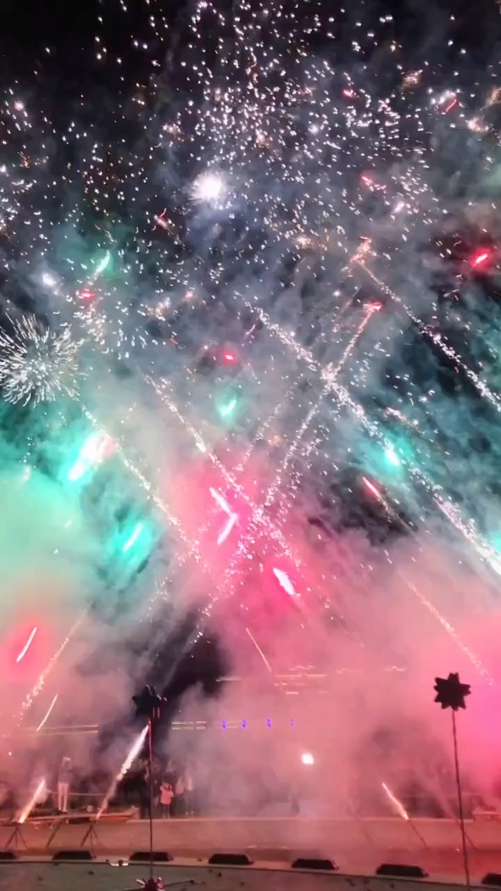 加特林烟花升级版!首次燃放!