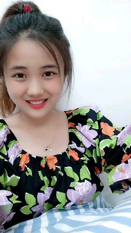 我是你对面的小姐姐吗?甜甜的