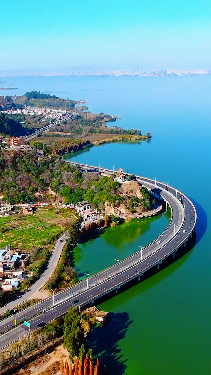 昆明滇池边上,最美的水上公路!