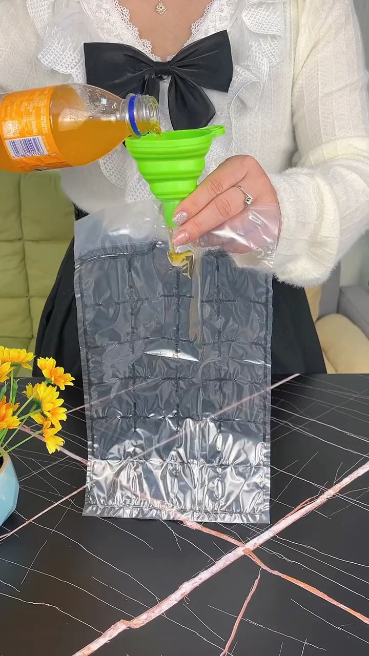 好物推荐夏天喝饮料没冰块怎么行一次性冰袋方便又好用