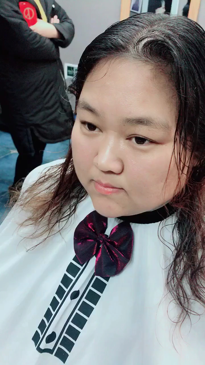 这大脸盘子剪短发好看不