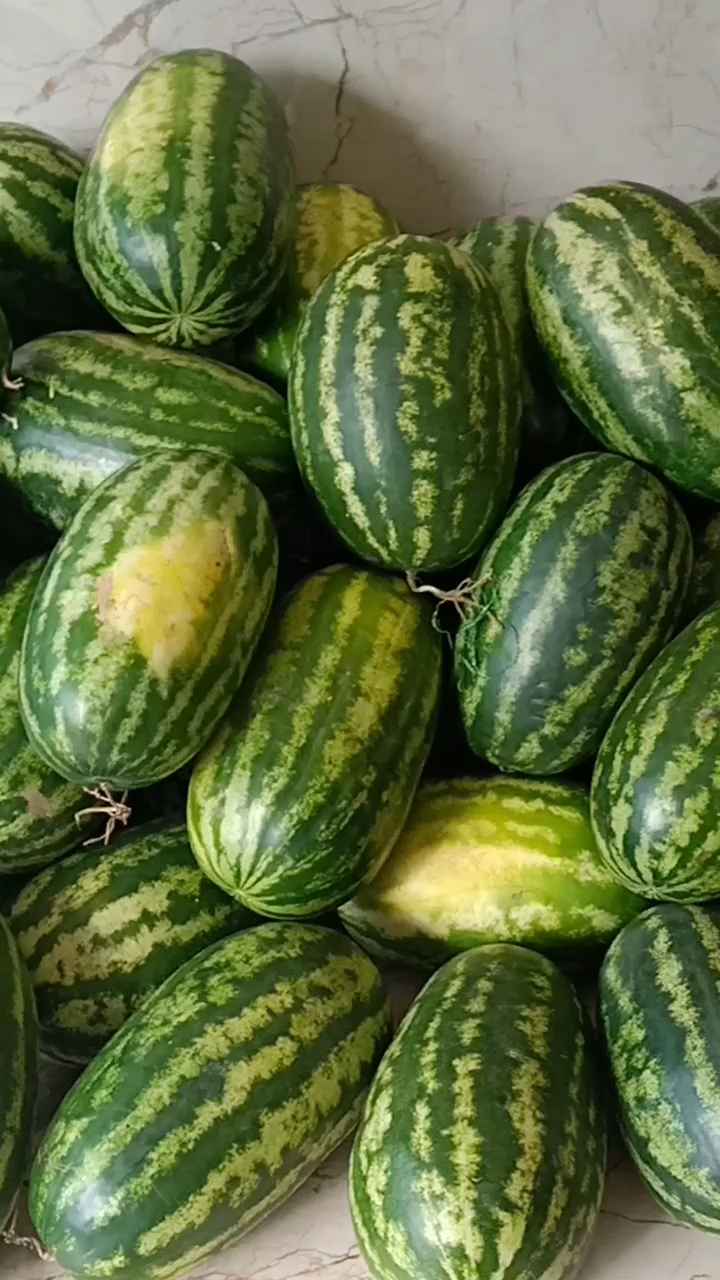 二十块钱是太便宜不过了,要是真的在缅甸可以要一个大西瓜来吃