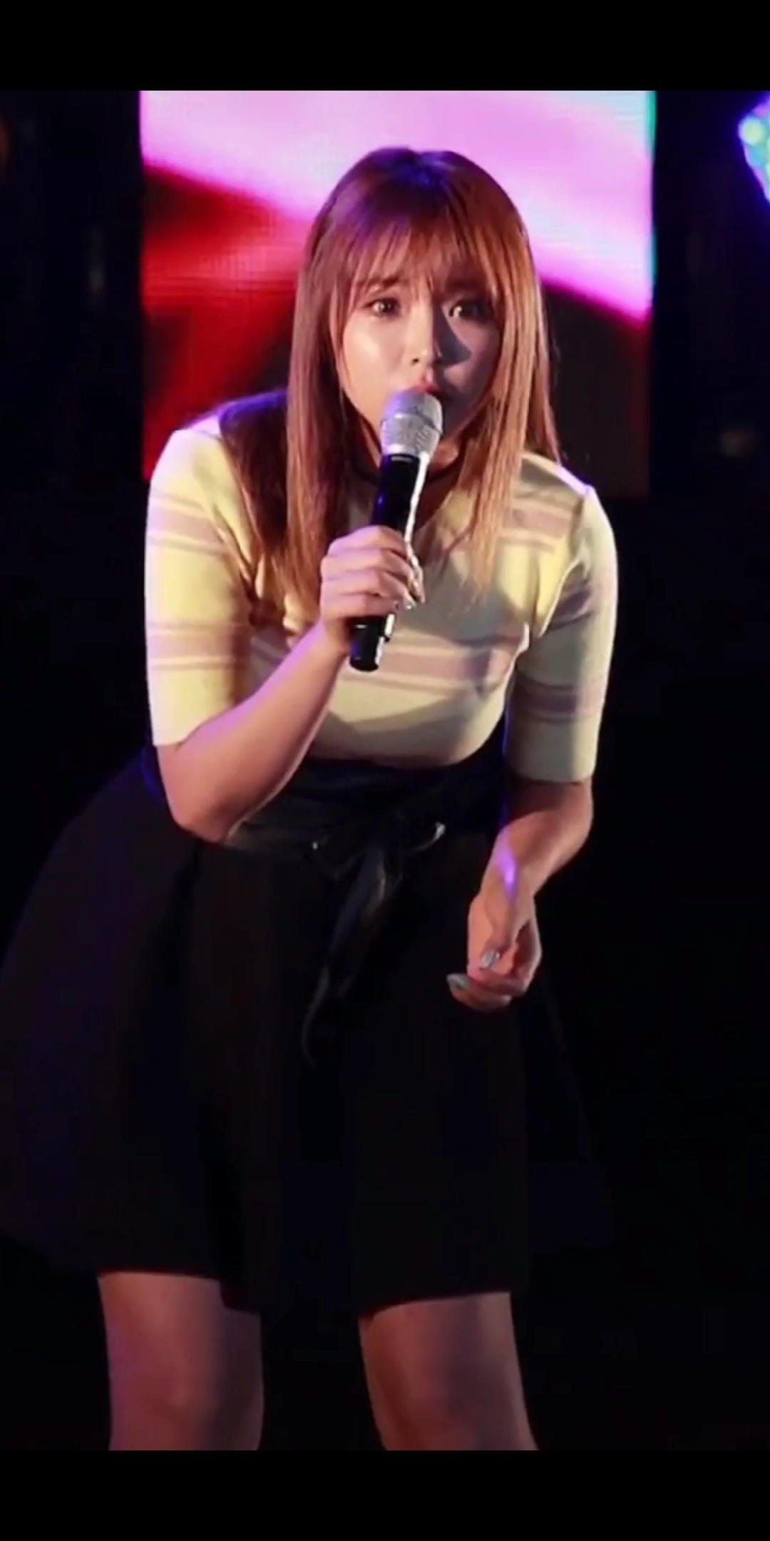 商演女王洪真英  对你卖萌,有没有可爱到?