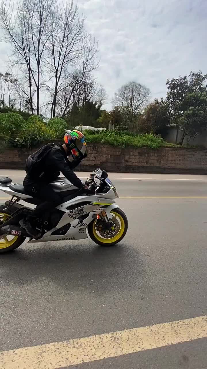 你可以在四十岁的时候骑重机,但是绝对没有二十岁时的感受