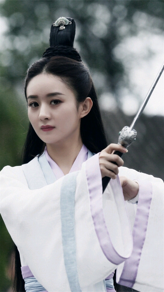 娱乐#你好,周翡!手持破雪刀,身轻如燕行;仗剑于江湖,女侠赵丽颖