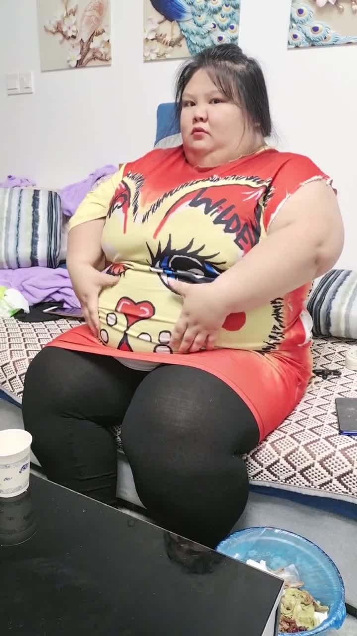 幸好我是一个胖子心情不好的时候可以捏肚子玩-度小视