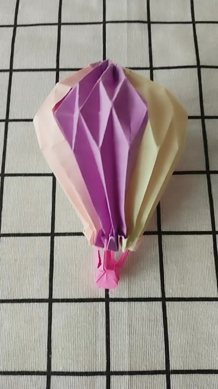 小度放映厅·萌娃才艺秀#手工折纸教程～热气球,带你去看浪漫的