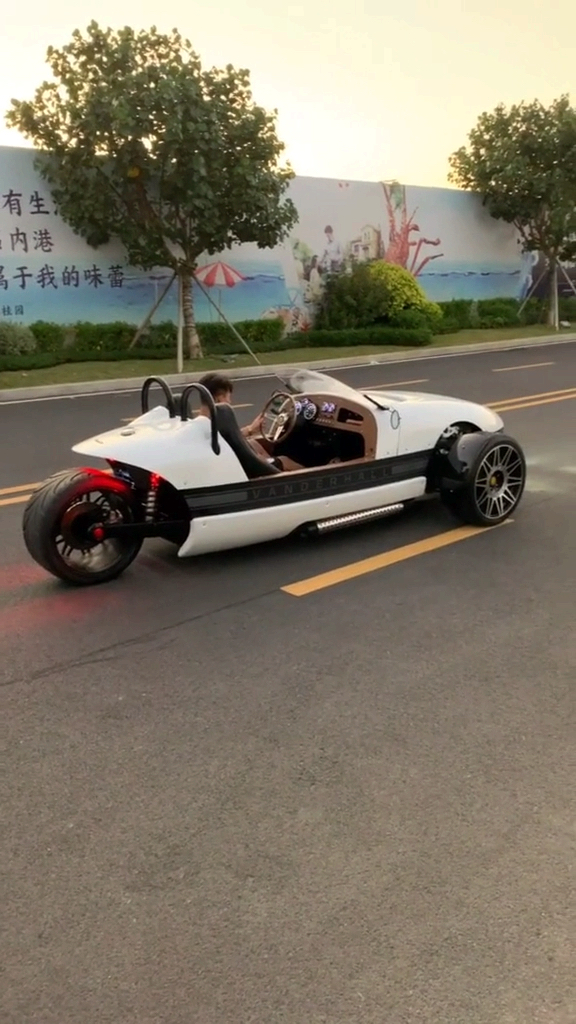 美国威尼斯三轮#三轮超跑 奢华无比