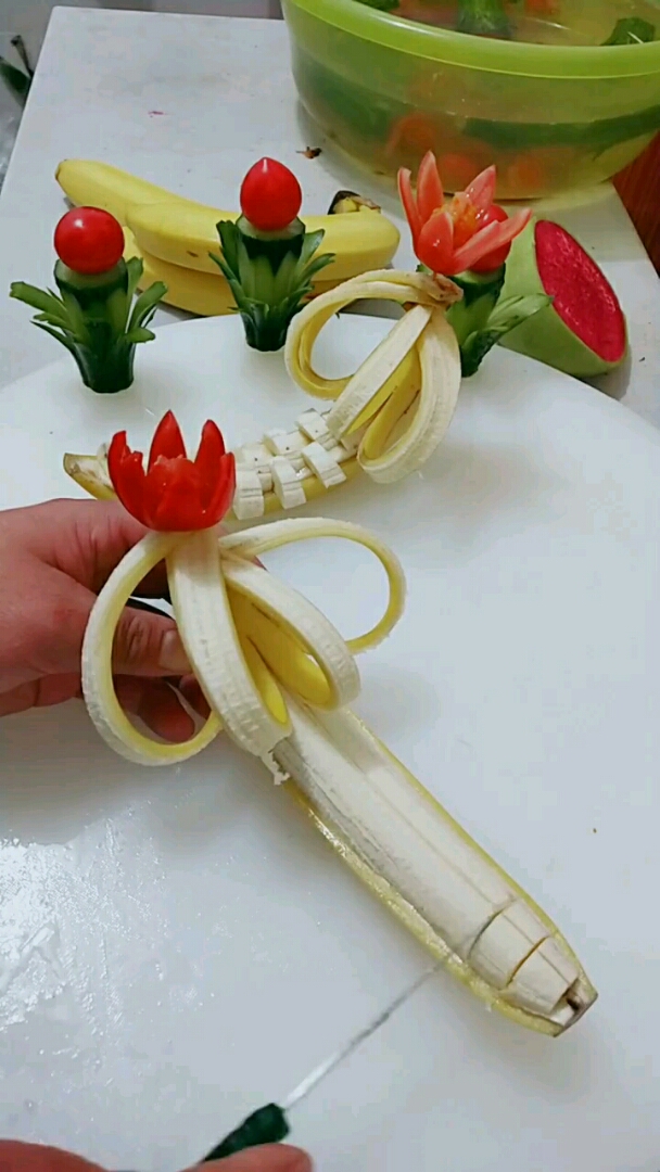 香蕉这样切好看吧,有艺术感