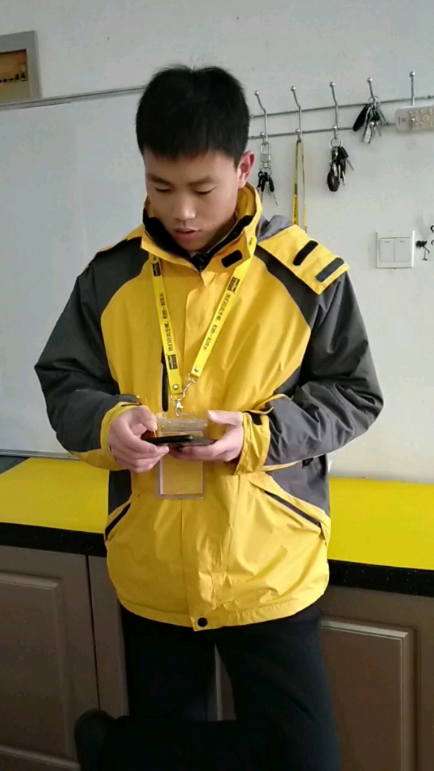 一个被客户放鸽子的房产销售帅小伙,气的心肝脾肺肾都在疼