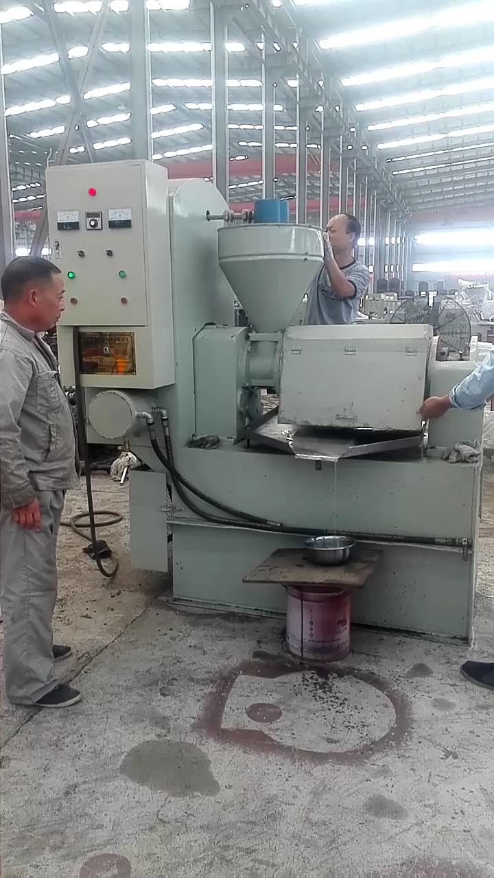 新型椰蓉榨油机全自动操作真简单