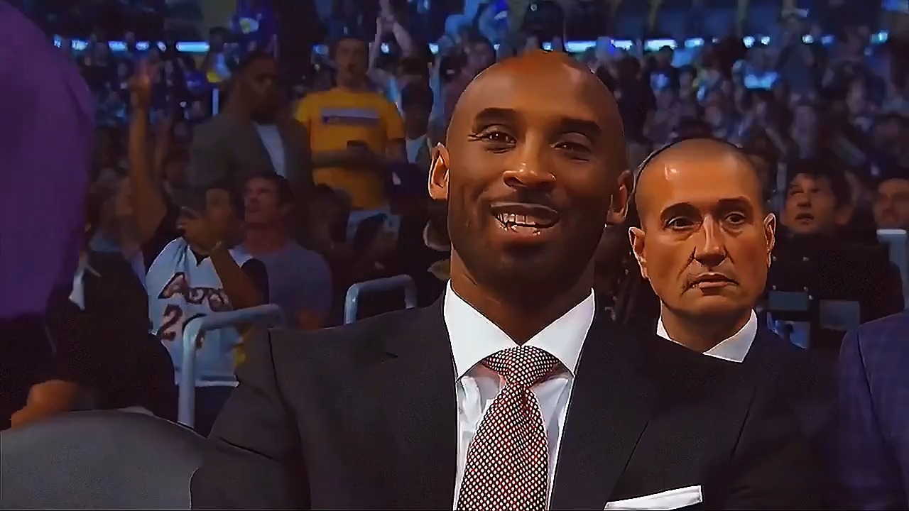 穿西装的科比更帅