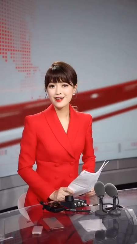 你们是不是都觉得主持人一目十行,记忆力特棒?