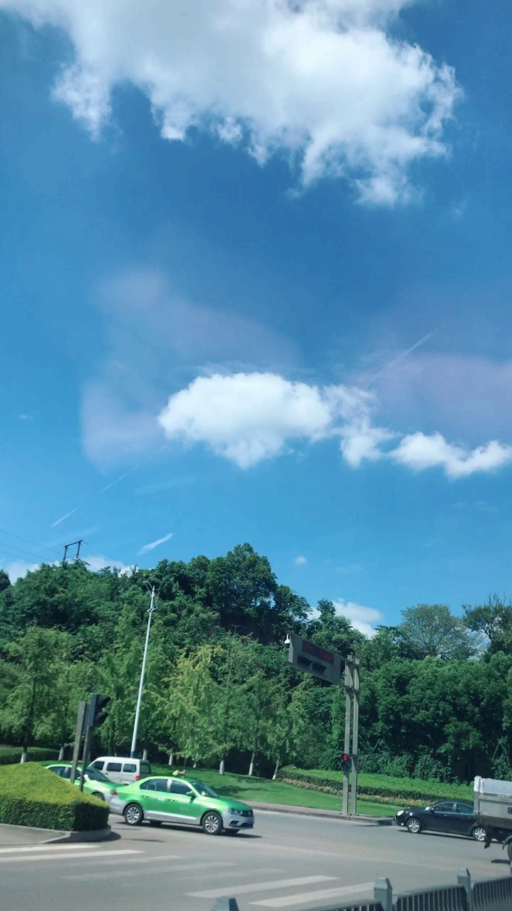 我要上热门#今日的天气好的很