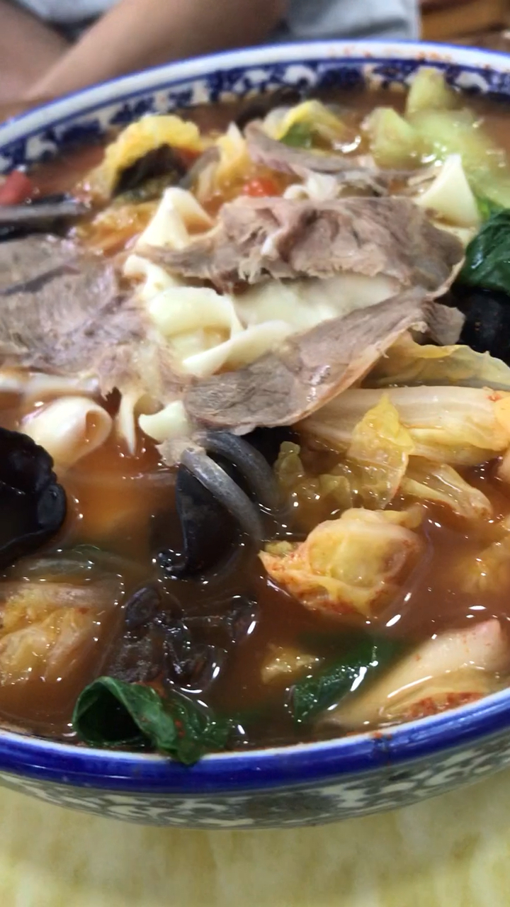 美食#兰州拉面的烩面你吃过吗-度小视