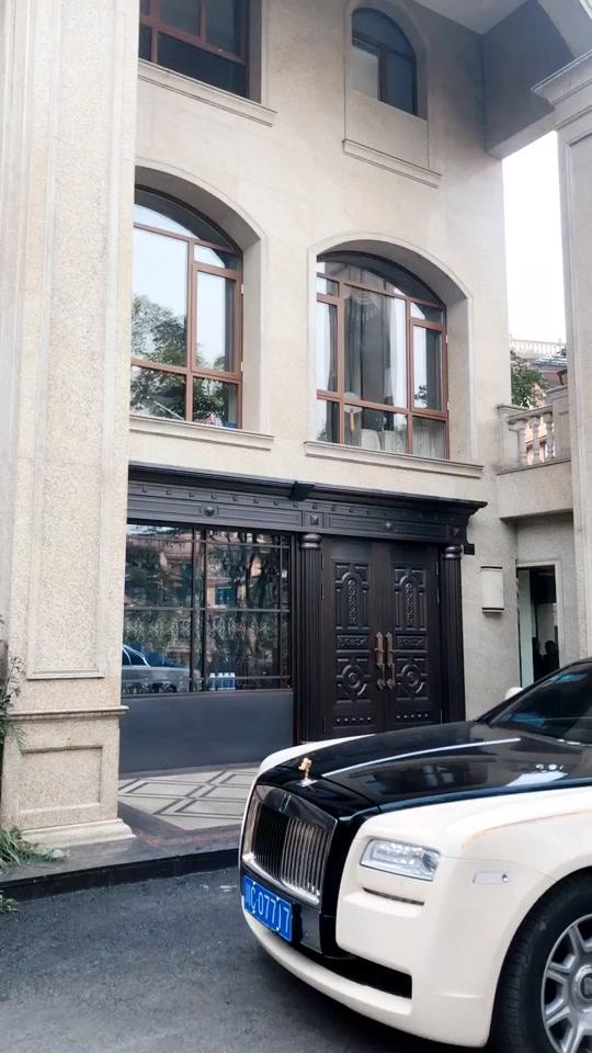 拍一下豪哥的车车@刘轩豪