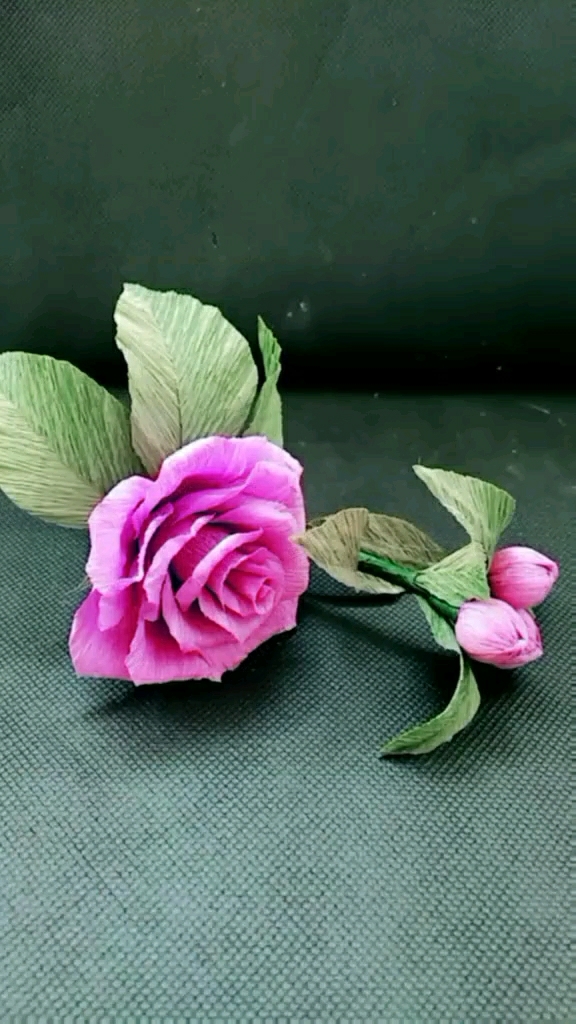 优秀如我#皱纹纸叶子的做法-度小视