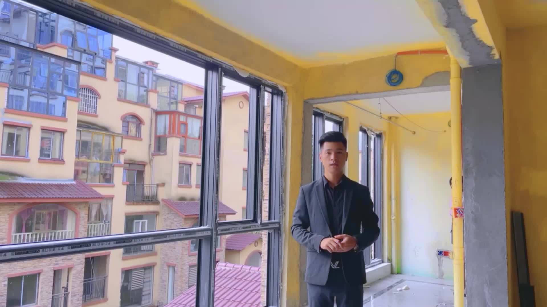 实探|六盘水高档小区的门窗安装现场